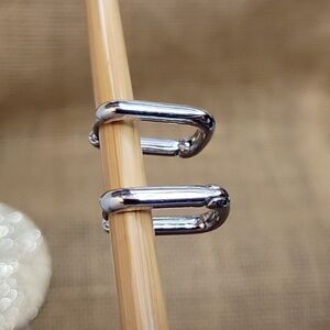 🔥LAST PAIR🔥 SILVER U HOOP HINGED HUGGIES